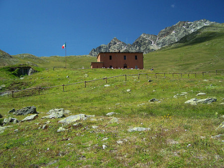 Rifugio Viola in Alta Valtellina